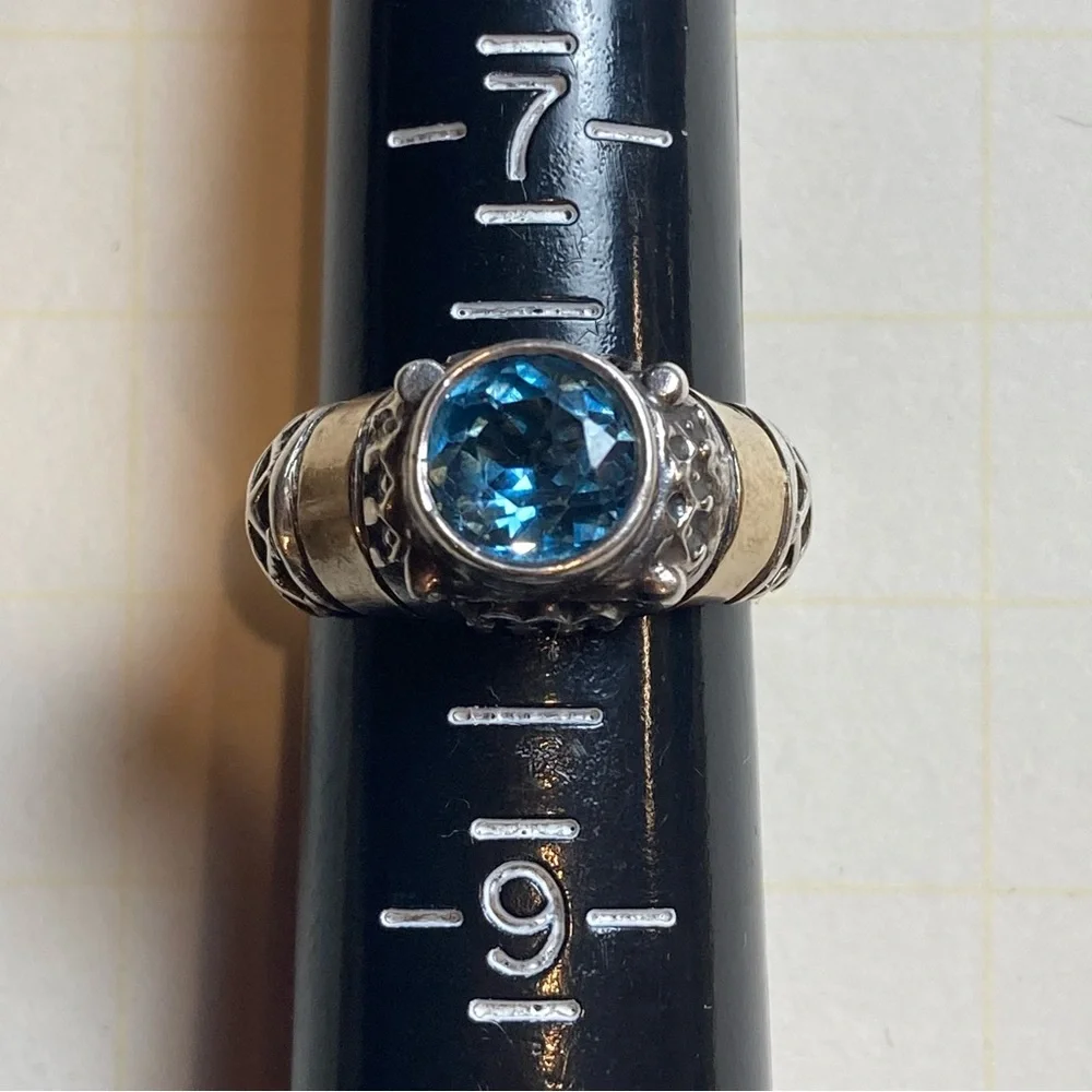 Vintage Artisan Aquamarine Sterling Ring with Gold bands - Picture 2 of 8